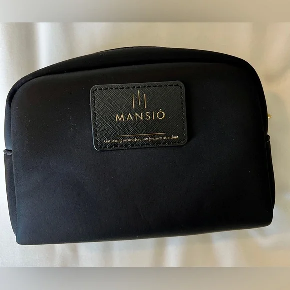 Elegant Black Shoulder Bag - Picture 6 of 11